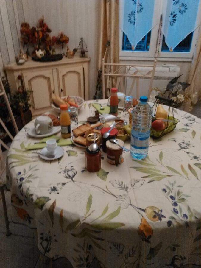 Chambre Chez L'Habitant Ambares-et-Lagrave Ngoại thất bức ảnh